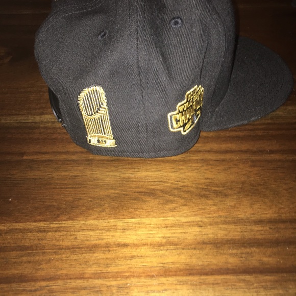 Chicago Cubs 2016 World Series cap - Picture 4 of 8